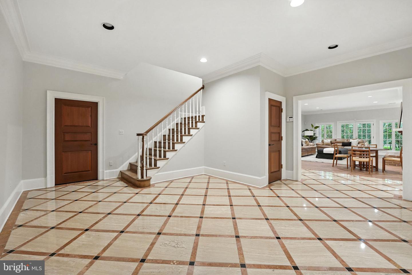688 ROSSMORE CT., GREAT FALLS, Virginia 22066, 5 Bedrooms Bedrooms, ,6 BathroomsBathrooms,Residential,For sale,688 ROSSMORE CT.,VAFX2209652 MLS # VAFX2209652