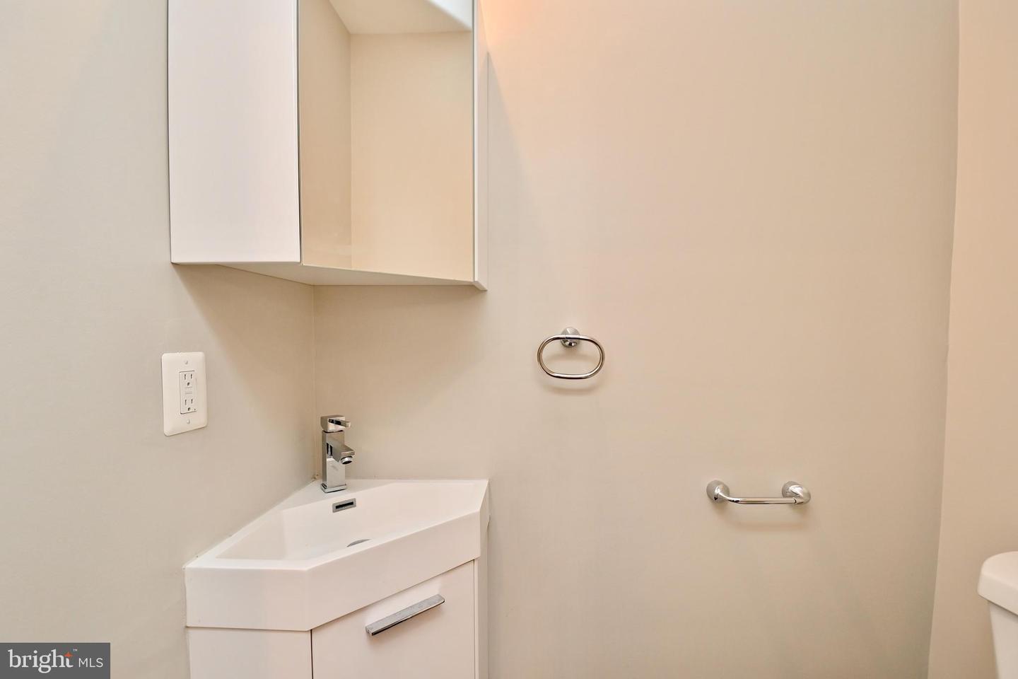 1103 MORSE ST NE, WASHINGTON, District Of Columbia 20002, 3 Bedrooms Bedrooms, ,3 BathroomsBathrooms,Residential,For sale,1103 MORSE ST NE,DCDC2209358 MLS # DCDC2209358