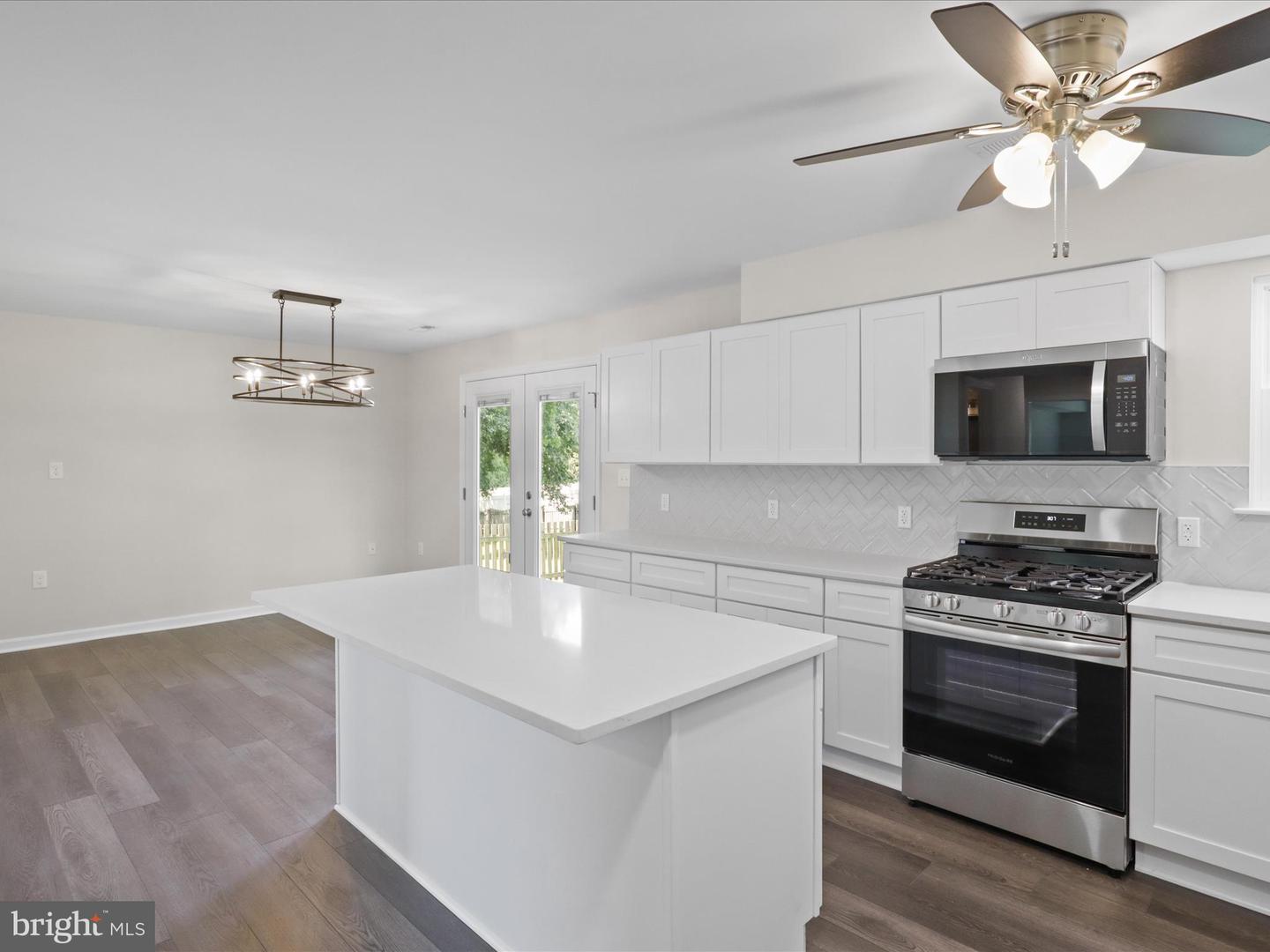 6110 OUST LN, WOODBRIDGE, Virginia 22193, 4 Bedrooms Bedrooms, ,2 BathroomsBathrooms,Residential,For sale,6110 OUST LN,VAPW2101292 MLS # VAPW2101292