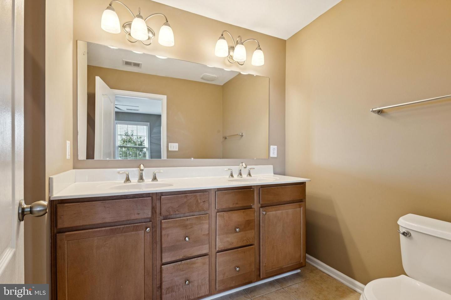 2922 TRUFFLE OAK PL, WOODBRIDGE, Virginia 22191, 3 Bedrooms Bedrooms, ,2 BathroomsBathrooms,Residential,For sale,2922 TRUFFLE OAK PL,VAPW2102092 MLS # VAPW2102092