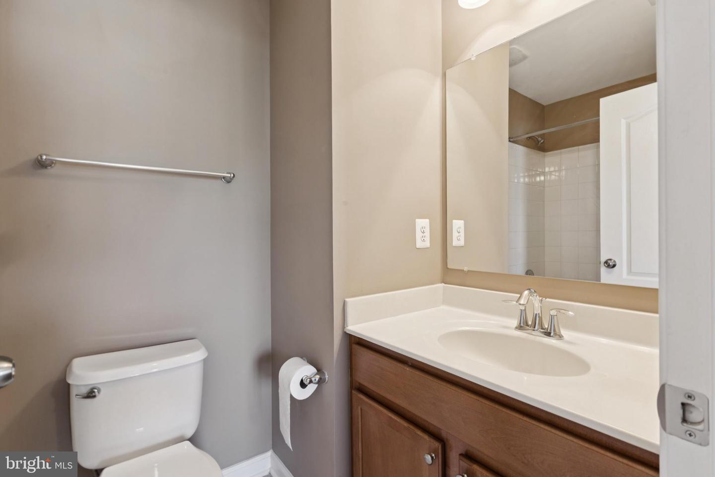 2922 TRUFFLE OAK PL, WOODBRIDGE, Virginia 22191, 3 Bedrooms Bedrooms, ,2 BathroomsBathrooms,Residential,For sale,2922 TRUFFLE OAK PL,VAPW2102092 MLS # VAPW2102092