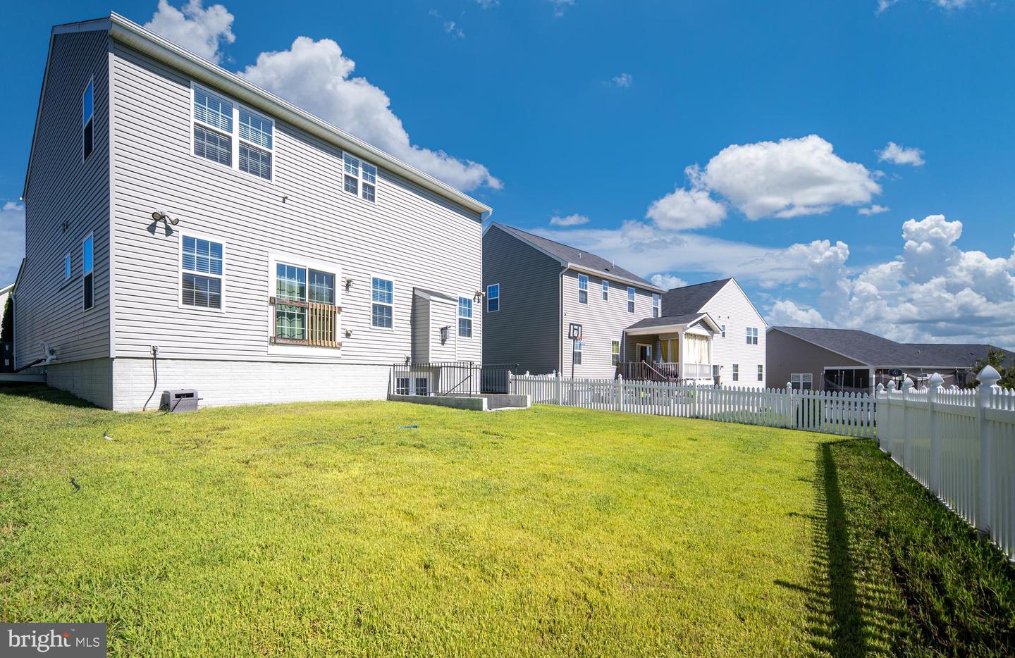 5360 HOLLEY OAK LN, FREDERICKSBURG, Virginia 22407, 4 Bedrooms Bedrooms, ,2 BathroomsBathrooms,Residential,For sale,5360 HOLLEY OAK LN,VASP2035668 MLS # VASP2035668