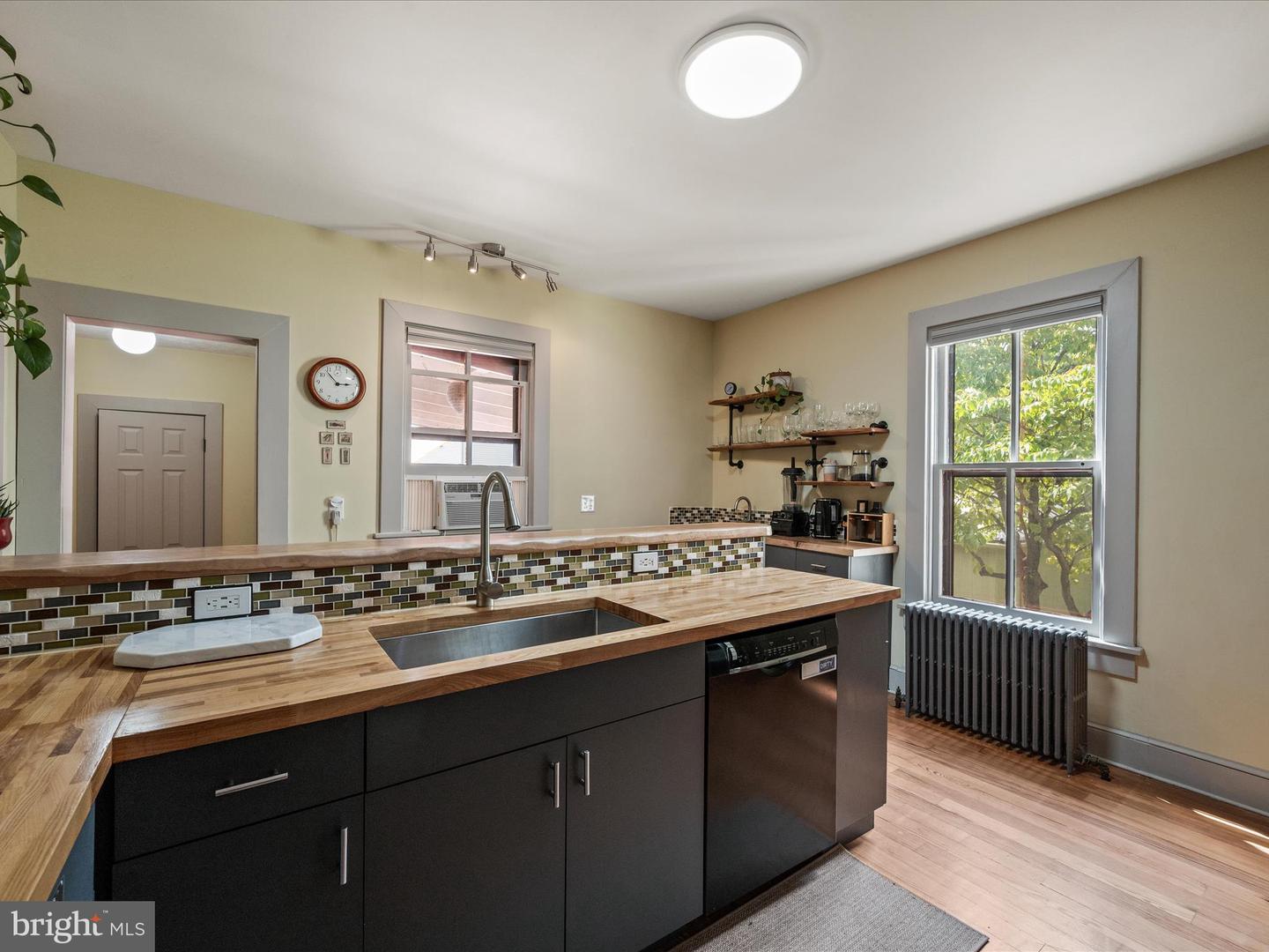325 S CHURCH ST, BERRYVILLE, Virginia 22611, 5 Bedrooms Bedrooms, ,3 BathroomsBathrooms,Residential,For sale,325 S CHURCH ST,VACL2005984 MLS # VACL2005984
