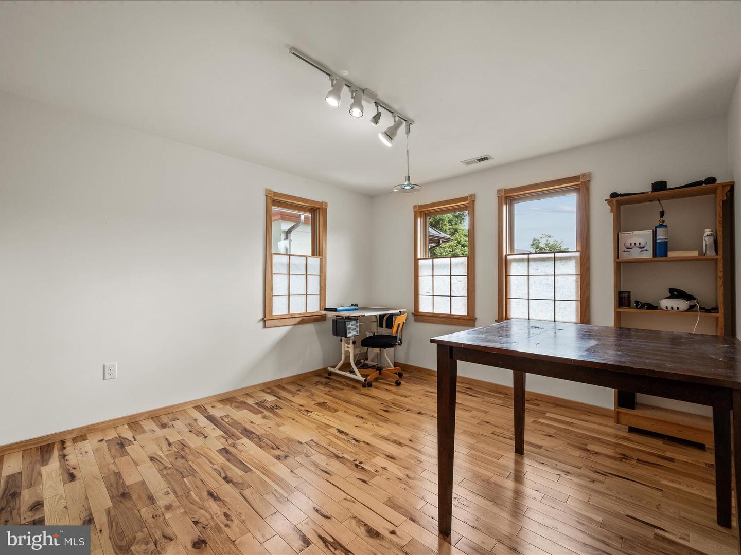 325 S CHURCH ST, BERRYVILLE, Virginia 22611, 5 Bedrooms Bedrooms, ,3 BathroomsBathrooms,Residential,For sale,325 S CHURCH ST,VACL2005984 MLS # VACL2005984