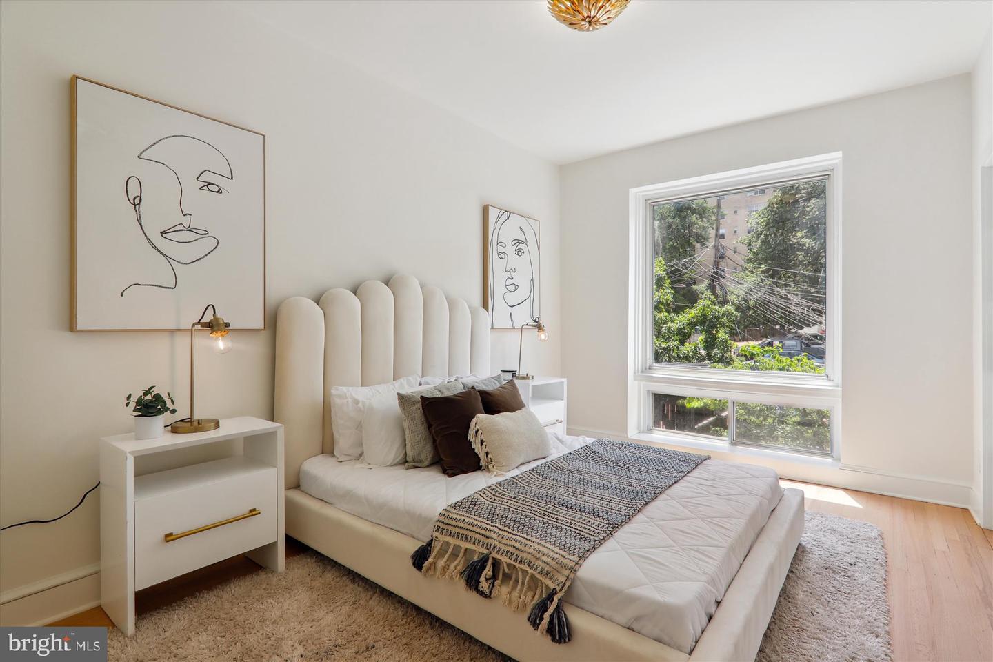 1918 BELMONT RD NW, WASHINGTON, District Of Columbia 20009, 4 Bedrooms Bedrooms, ,3 BathroomsBathrooms,Residential,For sale,1918 BELMONT RD NW,DCDC2216482 MLS # DCDC2216482