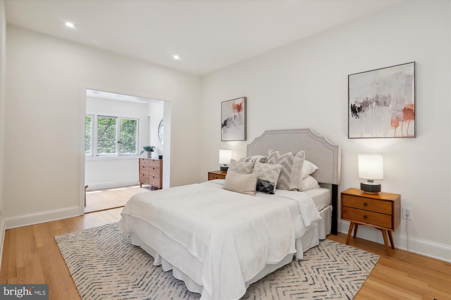 1918 BELMONT RD NW, WASHINGTON, District Of Columbia 20009, 4 Bedrooms Bedrooms, ,3 BathroomsBathrooms,Residential,For sale,1918 BELMONT RD NW,DCDC2216482 MLS # DCDC2216482