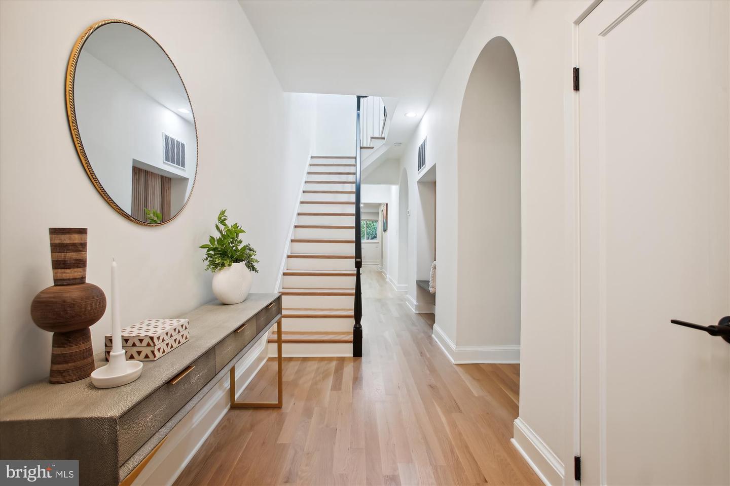 1918 BELMONT RD NW, WASHINGTON, District Of Columbia 20009, 4 Bedrooms Bedrooms, ,3 BathroomsBathrooms,Residential,For sale,1918 BELMONT RD NW,DCDC2216482 MLS # DCDC2216482