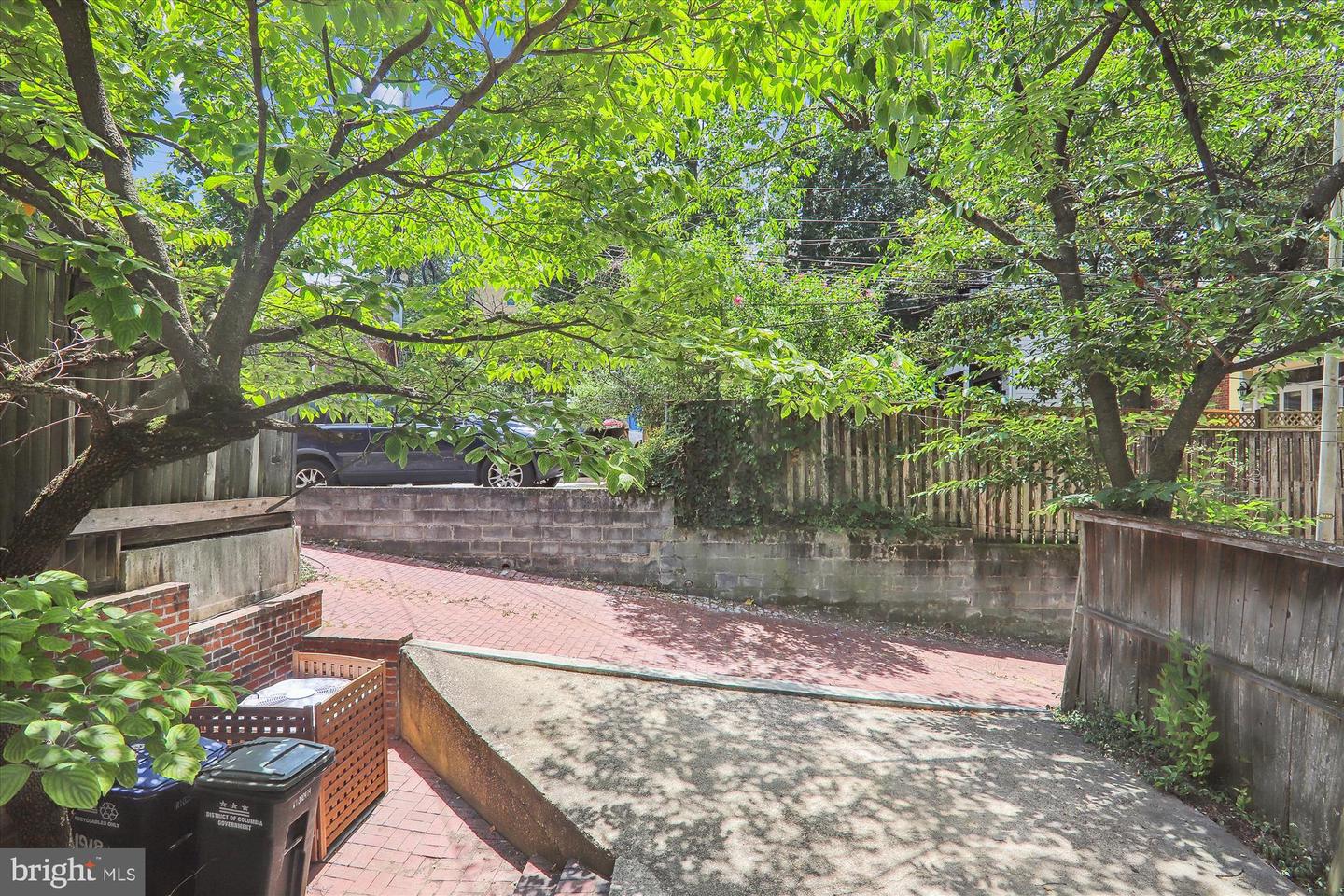 1918 BELMONT RD NW, WASHINGTON, District Of Columbia 20009, 4 Bedrooms Bedrooms, ,3 BathroomsBathrooms,Residential,For sale,1918 BELMONT RD NW,DCDC2216482 MLS # DCDC2216482