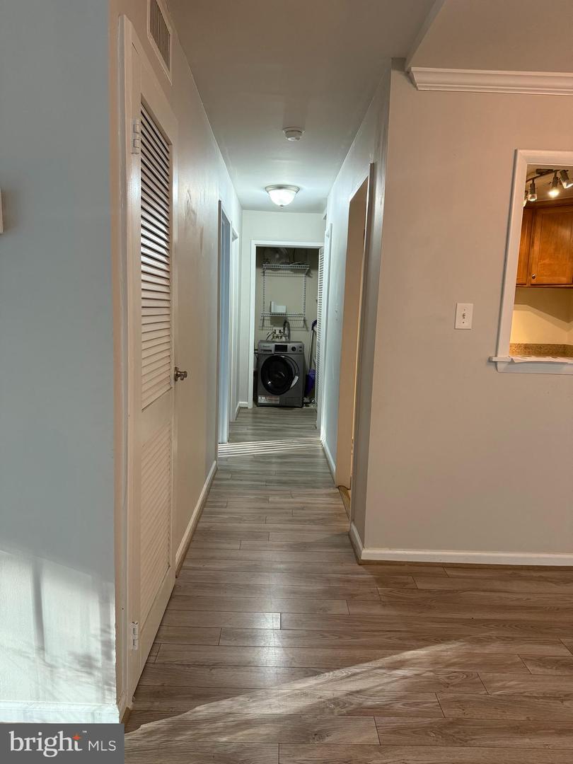 10570 MAIN ST #220, FAIRFAX, Virginia 22030, 2 Bedrooms Bedrooms, ,1 BathroomBathrooms,Residential,For sale,10570 MAIN ST #220,VAFC2006870 MLS # VAFC2006870