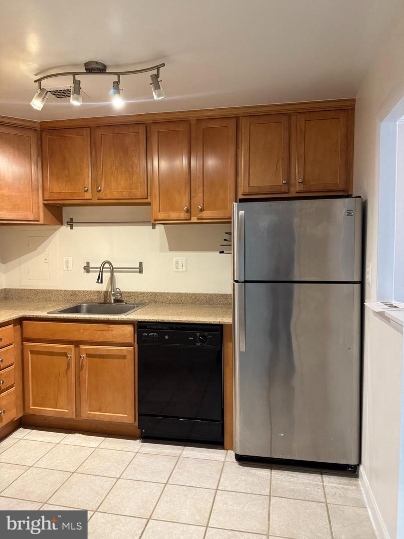 10570 MAIN ST #220, FAIRFAX, Virginia 22030, 2 Bedrooms Bedrooms, ,1 BathroomBathrooms,Residential,For sale,10570 MAIN ST #220,VAFC2006870 MLS # VAFC2006870
