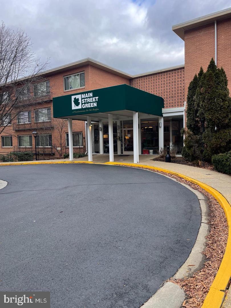 10570 MAIN ST #220, FAIRFAX, Virginia 22030, 2 Bedrooms Bedrooms, ,1 BathroomBathrooms,Residential,For sale,10570 MAIN ST #220,VAFC2006870 MLS # VAFC2006870