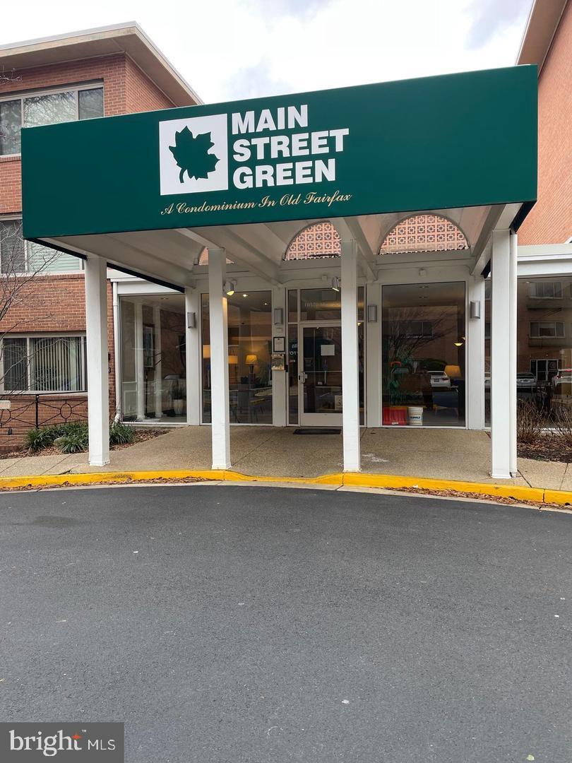 10570 MAIN ST #220, FAIRFAX, Virginia 22030, 2 Bedrooms Bedrooms, ,1 BathroomBathrooms,Residential,For sale,10570 MAIN ST #220,VAFC2006870 MLS # VAFC2006870