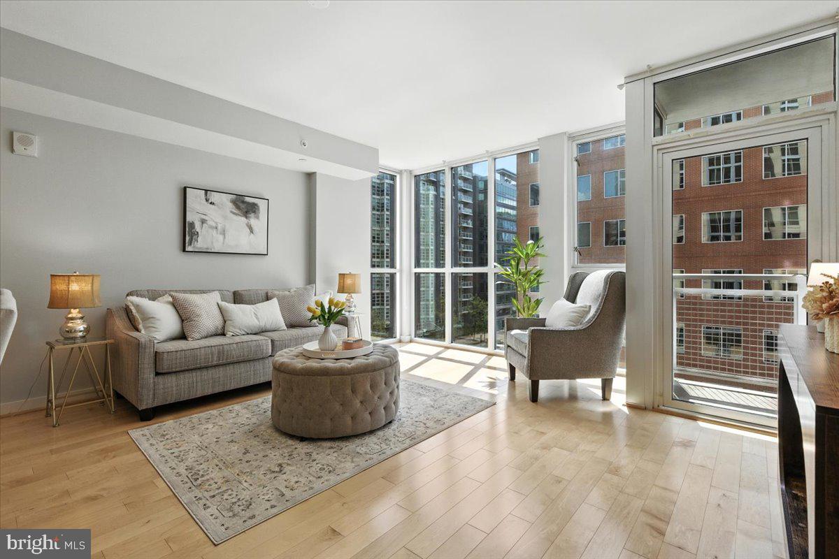 1025 1ST ST SE #612, WASHINGTON, District Of Columbia 20003, 2 Bedrooms Bedrooms, 4 Rooms Rooms,2 BathroomsBathrooms,Residential,For sale,1025 1ST ST SE #612,DCDC2217088 MLS # DCDC2217088