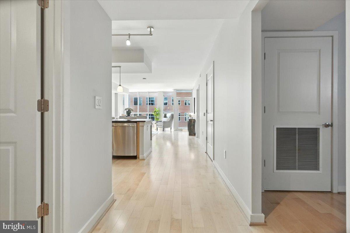 1025 1ST ST SE #612, WASHINGTON, District Of Columbia 20003, 2 Bedrooms Bedrooms, 4 Rooms Rooms,2 BathroomsBathrooms,Residential,For sale,1025 1ST ST SE #612,DCDC2217088 MLS # DCDC2217088