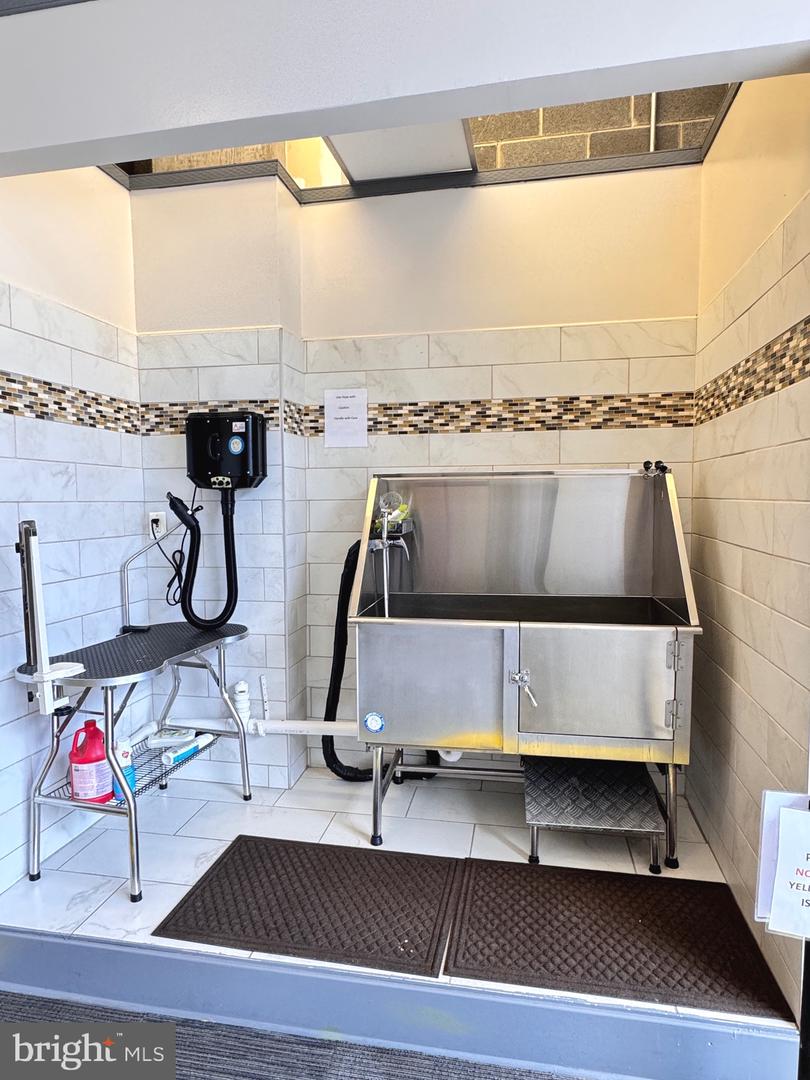 1025 1ST ST SE #612, WASHINGTON, District Of Columbia 20003, 2 Bedrooms Bedrooms, 4 Rooms Rooms,2 BathroomsBathrooms,Residential,For sale,1025 1ST ST SE #612,DCDC2217088 MLS # DCDC2217088