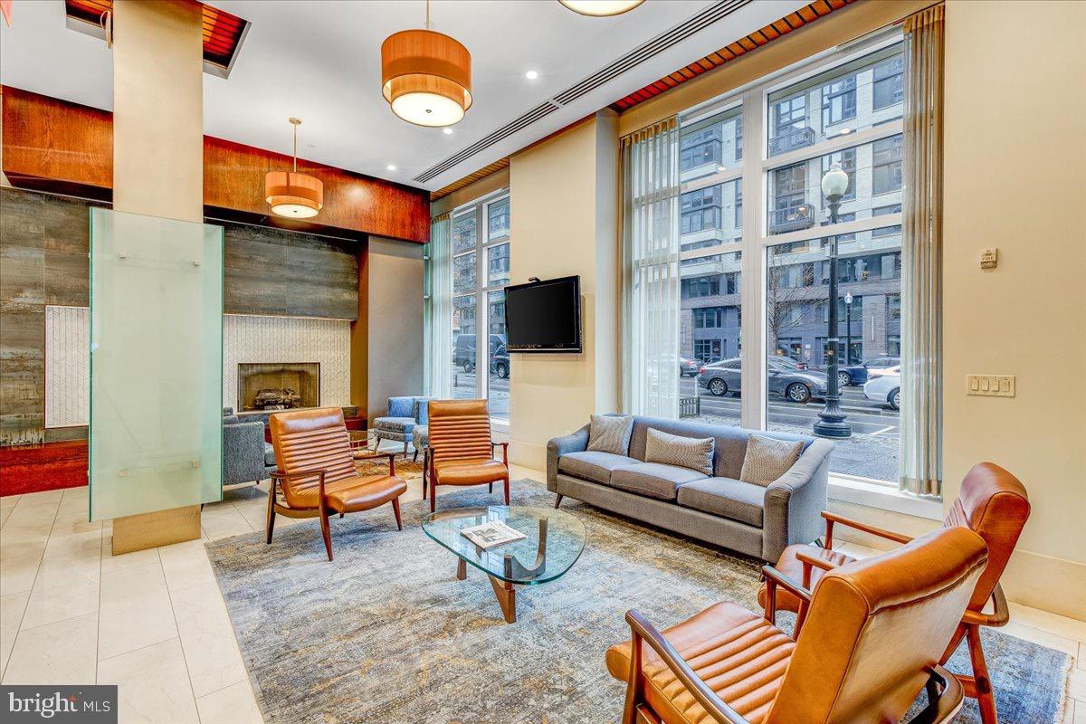 1025 1ST ST SE #612, WASHINGTON, District Of Columbia 20003, 2 Bedrooms Bedrooms, 4 Rooms Rooms,2 BathroomsBathrooms,Residential,For sale,1025 1ST ST SE #612,DCDC2217088 MLS # DCDC2217088