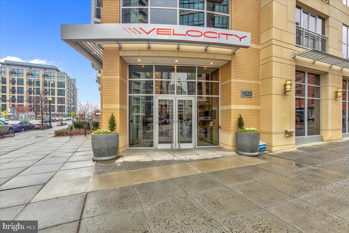 1025 1ST ST SE #612, WASHINGTON, District Of Columbia 20003, 2 Bedrooms Bedrooms, 4 Rooms Rooms,2 BathroomsBathrooms,Residential,For sale,1025 1ST ST SE #612,DCDC2217088 MLS # DCDC2217088