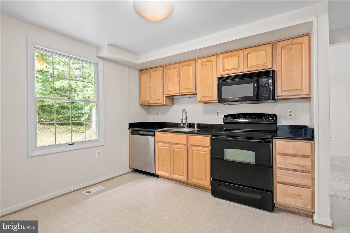 2755 VIKING DR, HERNDON, Virginia 20171, 4 Bedrooms Bedrooms, ,2 BathroomsBathrooms,Residential,For sale,2755 VIKING DR,VAFX2264320 MLS # VAFX2264320