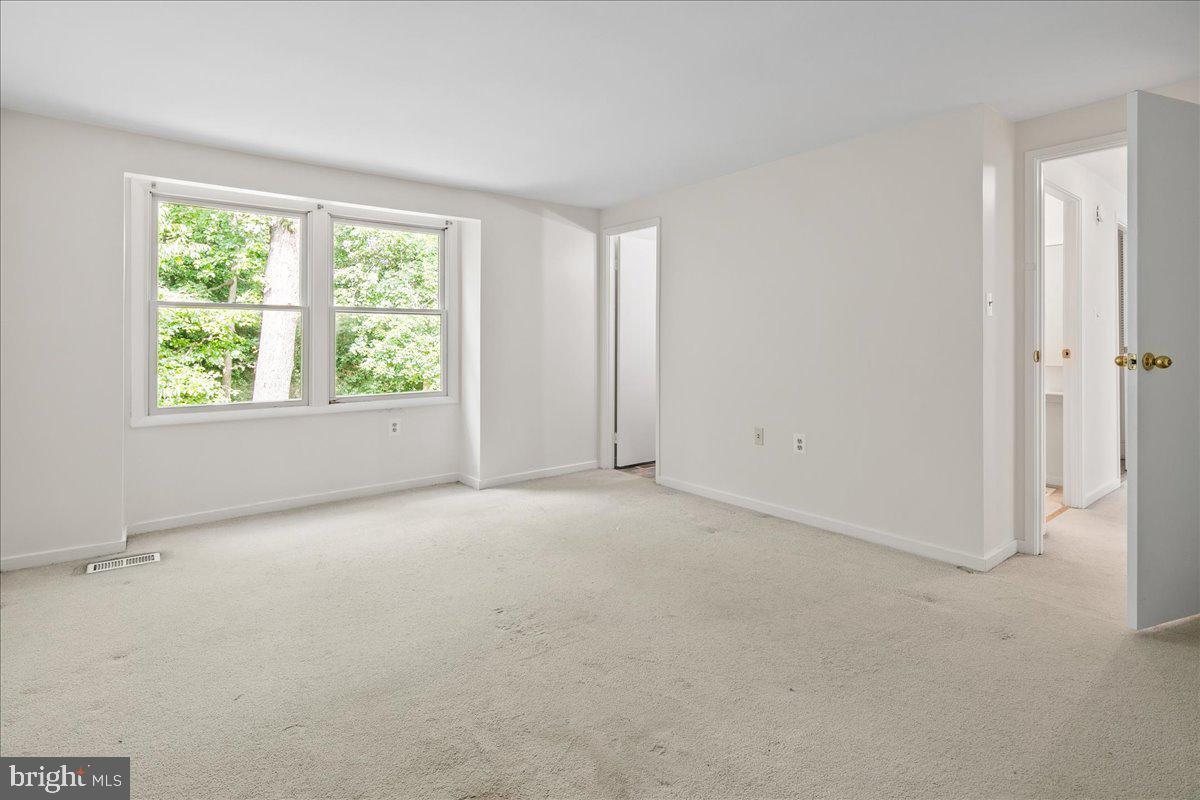 2755 VIKING DR, HERNDON, Virginia 20171, 4 Bedrooms Bedrooms, ,2 BathroomsBathrooms,Residential,For sale,2755 VIKING DR,VAFX2264320 MLS # VAFX2264320
