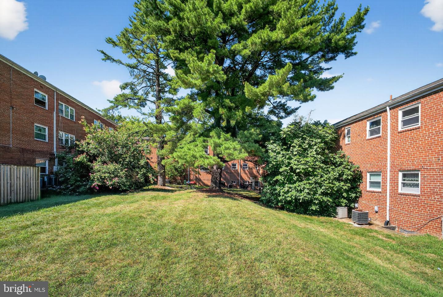 3065 PATRICK HENRY DR #102, FALLS CHURCH, Virginia 22044, 1 Bedroom Bedrooms, ,1 BathroomBathrooms,Residential,For sale,3065 PATRICK HENRY DR #102,VAFX2264512 MLS # VAFX2264512