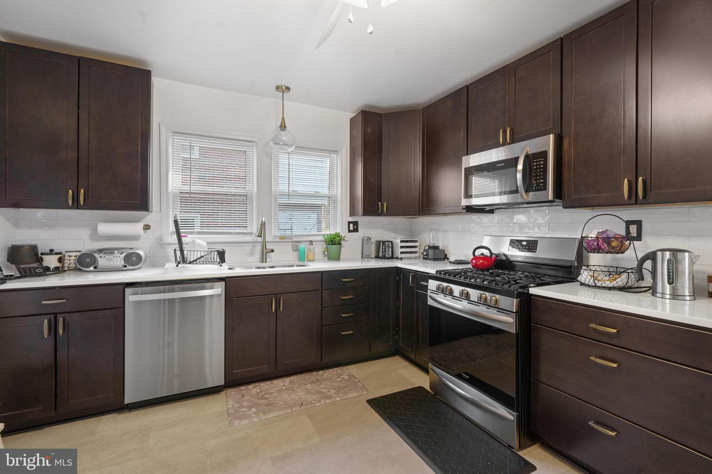 2211 32ND PL SE, WASHINGTON, District Of Columbia 20020, 3 Bedrooms Bedrooms, ,2 BathroomsBathrooms,Residential,For sale,2211 32ND PL SE,DCDC2192116 MLS # DCDC2192116