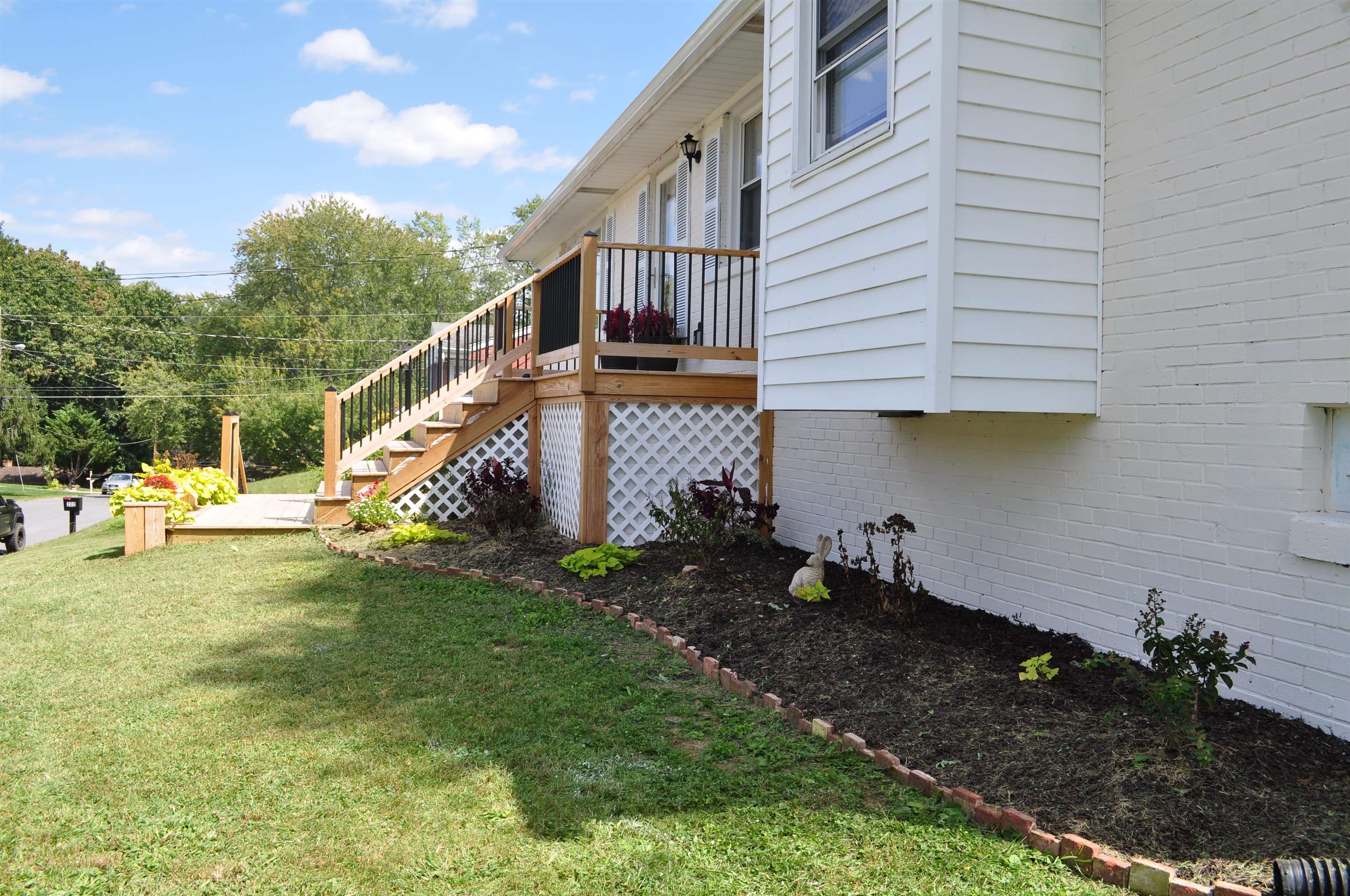 204 BURNLEY DR, STAUNTON, Virginia 24401, 3 Bedrooms Bedrooms, ,2 BathroomsBathrooms,Residential,204 BURNLEY DR,667007 MLS # 667007