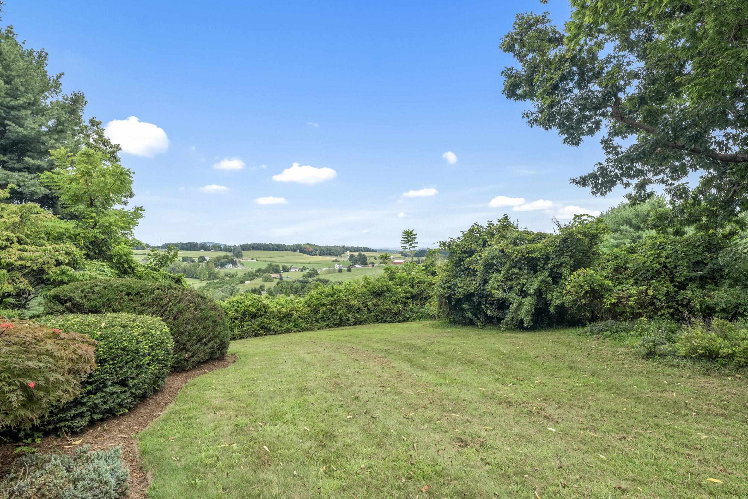 78 CEDAR CREEK LN, FORT DEFIANCE, Virginia 24437, 4 Bedrooms Bedrooms, ,3 BathroomsBathrooms,Residential,78 CEDAR CREEK LN,668543 MLS # 668543