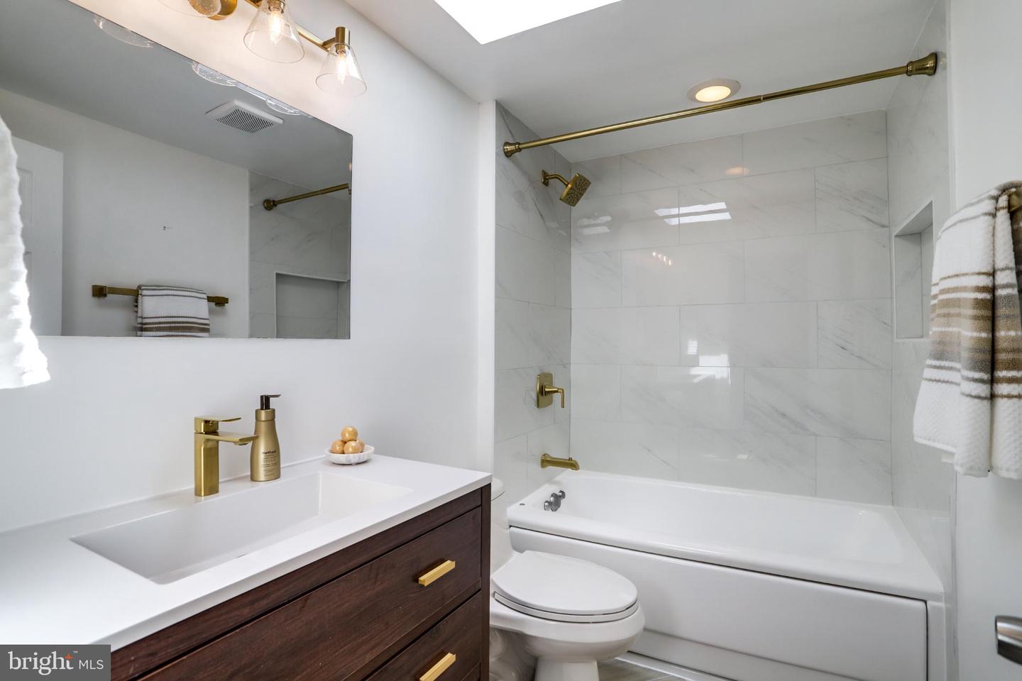 6115 BANGOR DR, ALEXANDRIA, Virginia 22303, 4 Bedrooms Bedrooms, 10 Rooms Rooms,2 BathroomsBathrooms,Residential,For sale,6115 BANGOR DR,VAFX2259846 MLS # VAFX2259846