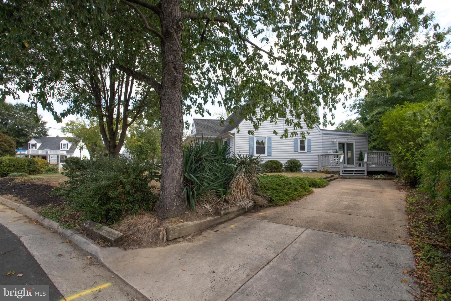 6115 BANGOR DR, ALEXANDRIA, Virginia 22303, 4 Bedrooms Bedrooms, 10 Rooms Rooms,2 BathroomsBathrooms,Residential,For sale,6115 BANGOR DR,VAFX2259846 MLS # VAFX2259846