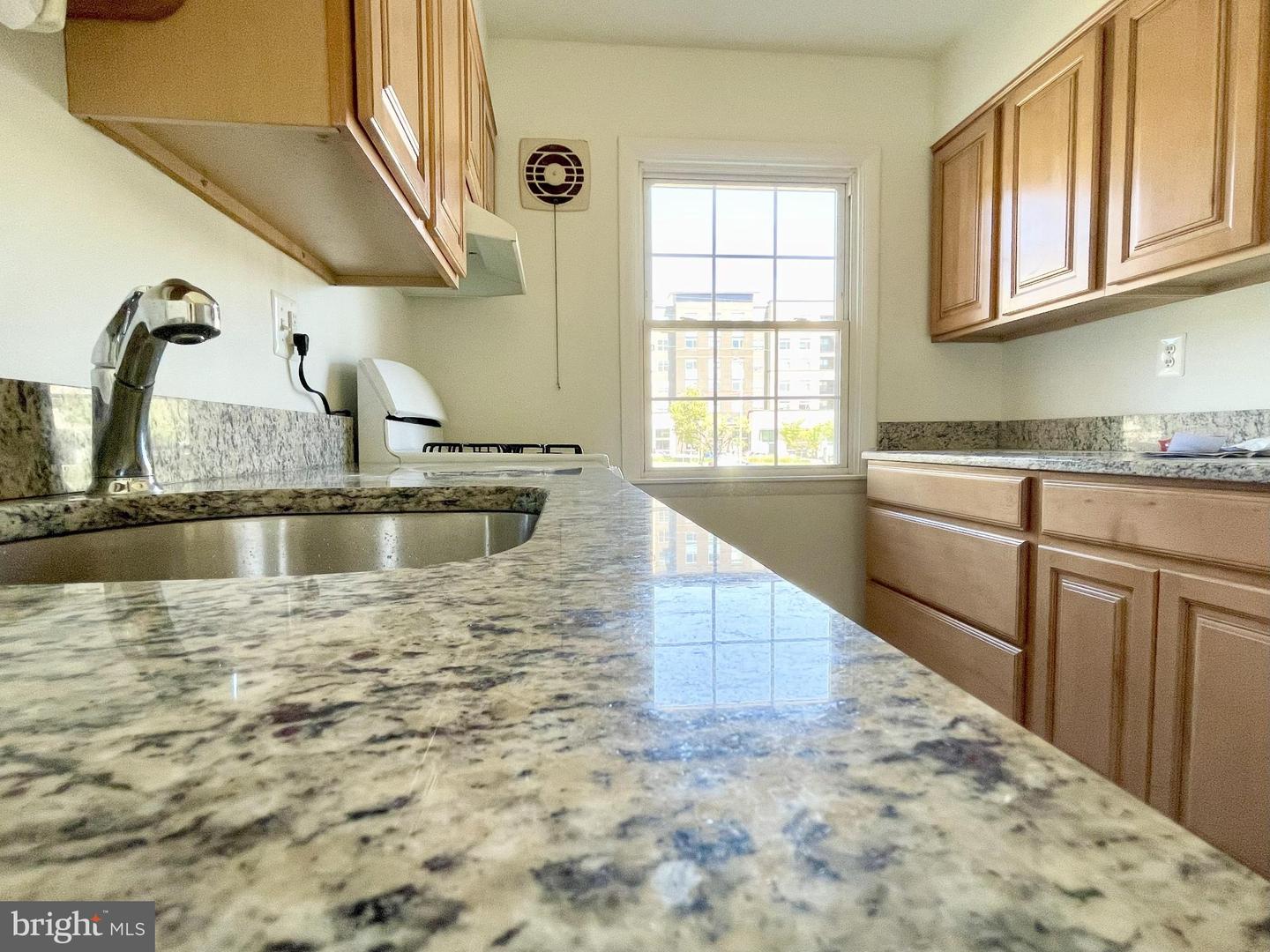 9495 FAIRFAX BLVD #204, FAIRFAX, Virginia 22031, 1 Bedroom Bedrooms, 2 Rooms Rooms,1 BathroomBathrooms,Residential,For sale,9495 FAIRFAX BLVD #204,VAFC2006864 MLS # VAFC2006864