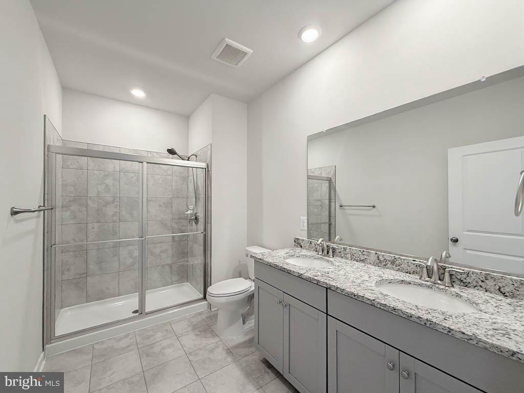 9213 MOLDOVA RD, CHESTERFIELD, Virginia 23832, 5 Bedrooms Bedrooms, 10 Rooms Rooms,4 BathroomsBathrooms,Residential,For sale,9213 MOLDOVA RD,VACF2001258 MLS # VACF2001258