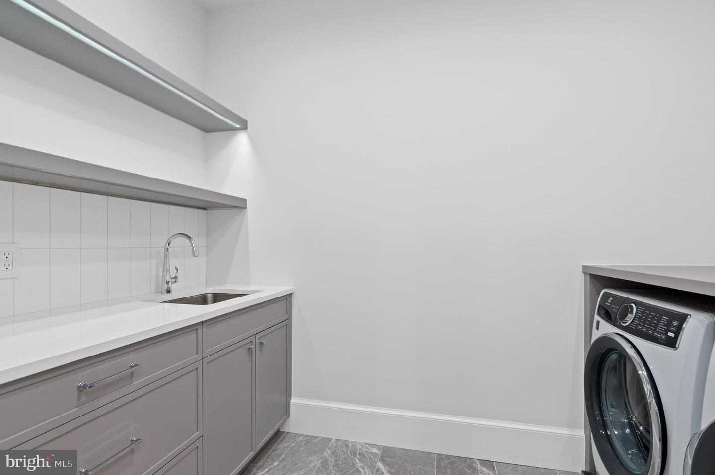 4200 49TH ST NW, WASHINGTON, District Of Columbia 20016, 5 Bedrooms Bedrooms, ,5 BathroomsBathrooms,Residential,For sale,4200 49TH ST NW,DCDC2217612 MLS # DCDC2217612