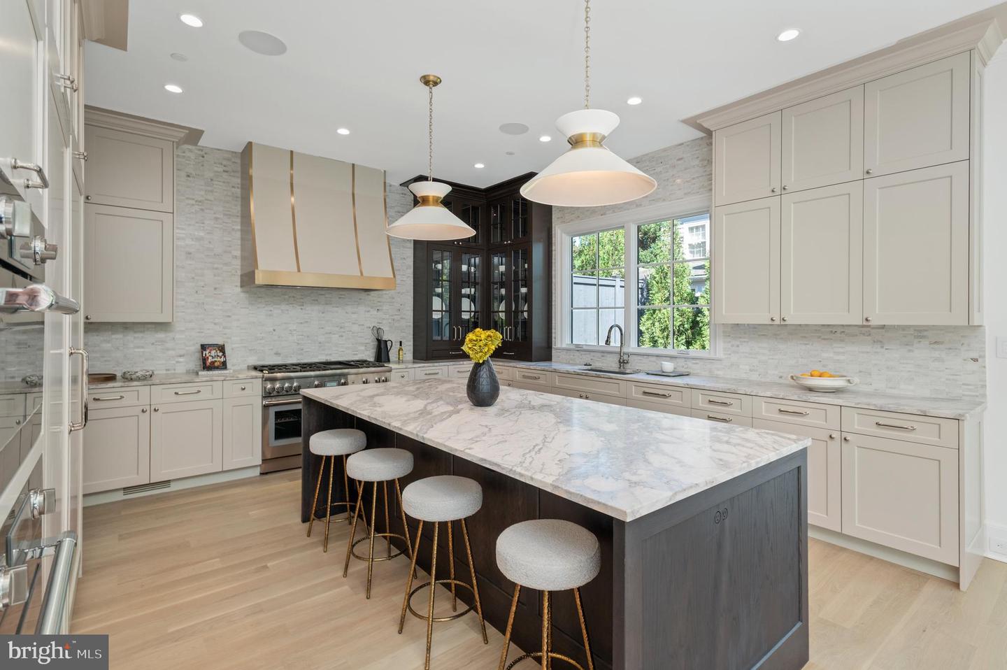 4200 49TH ST NW, WASHINGTON, District Of Columbia 20016, 5 Bedrooms Bedrooms, ,5 BathroomsBathrooms,Residential,For sale,4200 49TH ST NW,DCDC2217612 MLS # DCDC2217612