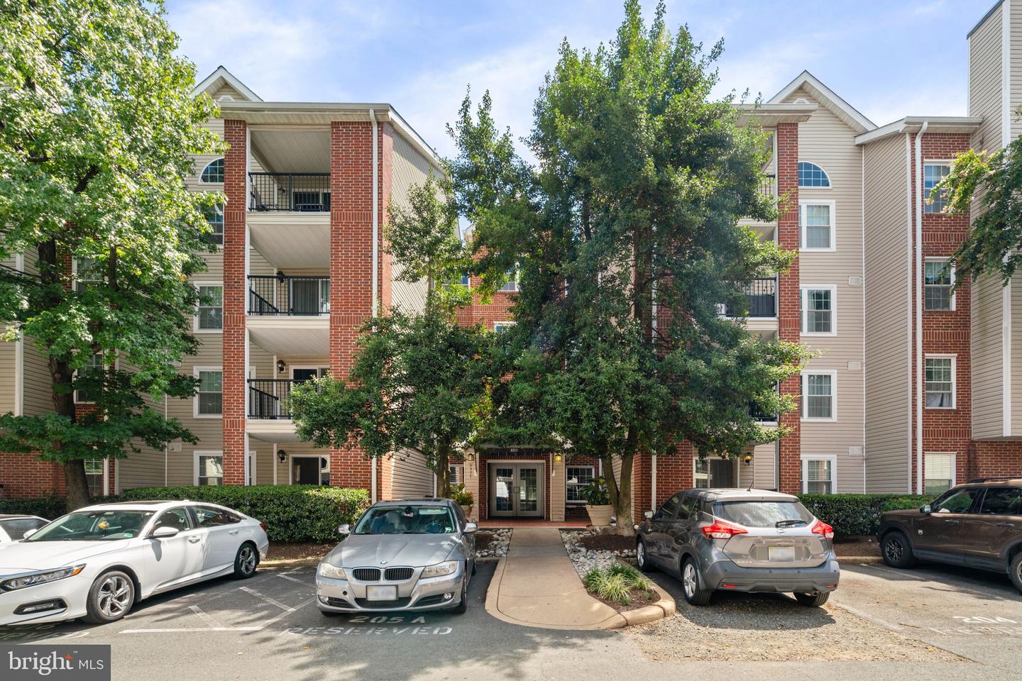 3311 WYNDHAM CIR #1199, ALEXANDRIA, Virginia 22302, 1 Bedroom Bedrooms, ,1 BathroomBathrooms,Residential,For sale,3311 WYNDHAM CIR #1199,VAAX2049252 MLS # VAAX2049252