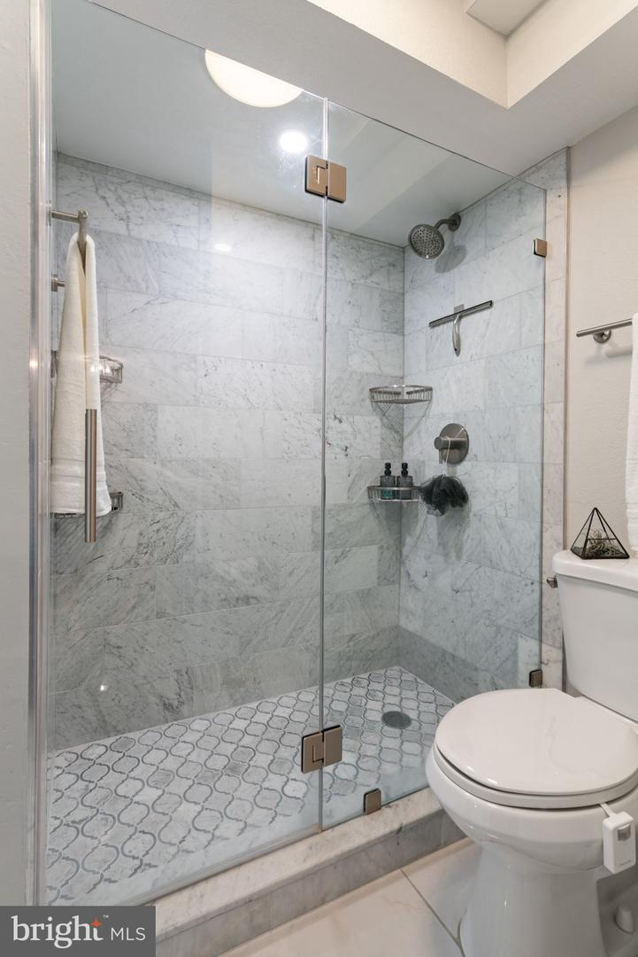 3311 WYNDHAM CIR #1199, ALEXANDRIA, Virginia 22302, 1 Bedroom Bedrooms, ,1 BathroomBathrooms,Residential,For sale,3311 WYNDHAM CIR #1199,VAAX2049252 MLS # VAAX2049252