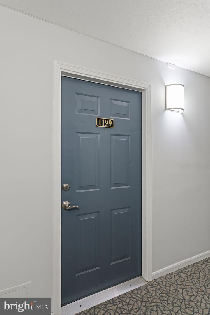 3311 WYNDHAM CIR #1199, ALEXANDRIA, Virginia 22302, 1 Bedroom Bedrooms, ,1 BathroomBathrooms,Residential,For sale,3311 WYNDHAM CIR #1199,VAAX2049252 MLS # VAAX2049252