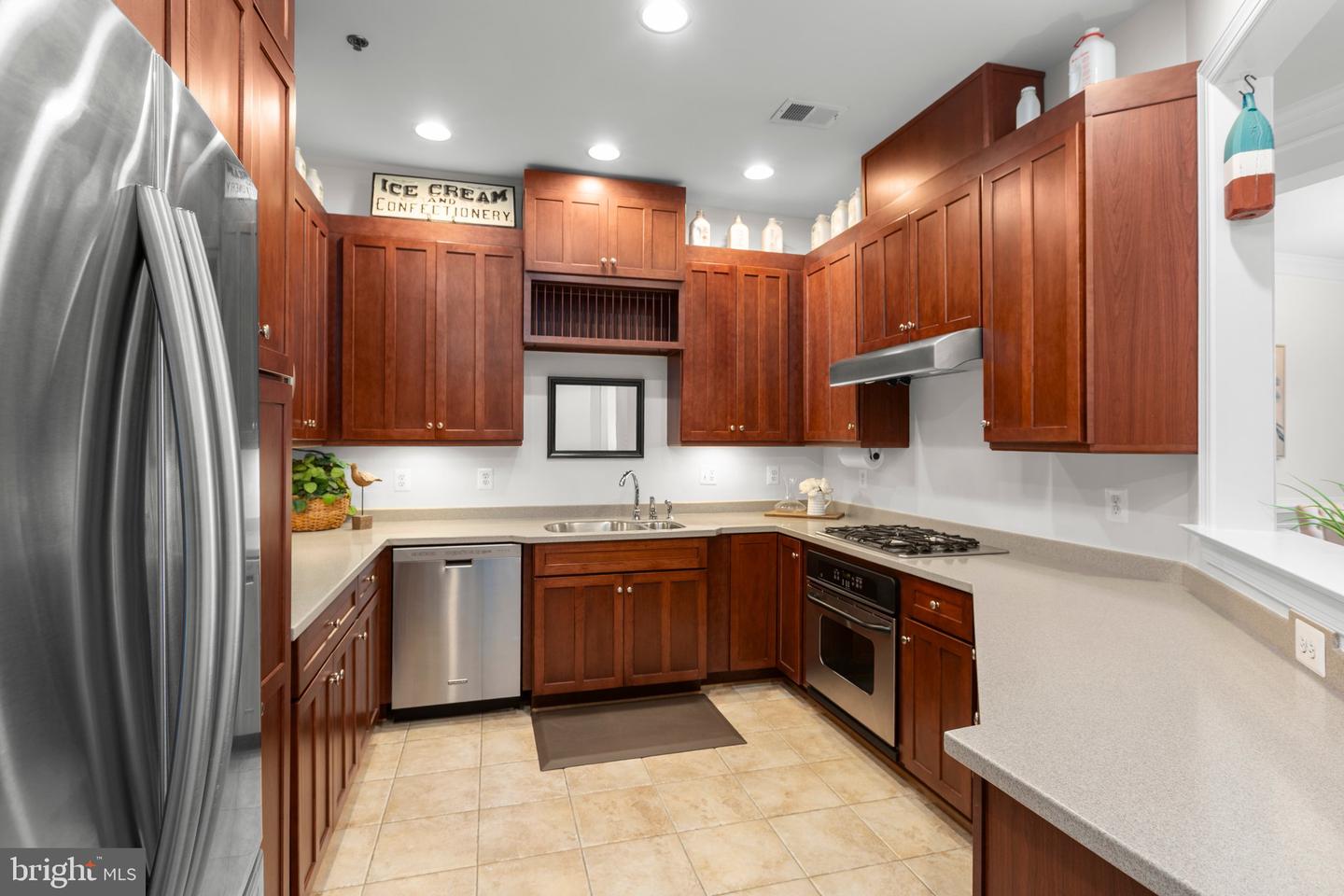 830 BELMONT BAY DR #206, WOODBRIDGE, Virginia 22191, 2 Bedrooms Bedrooms, ,2 BathroomsBathrooms,Residential,For sale,830 BELMONT BAY DR #206,VAPW2103126 MLS # VAPW2103126