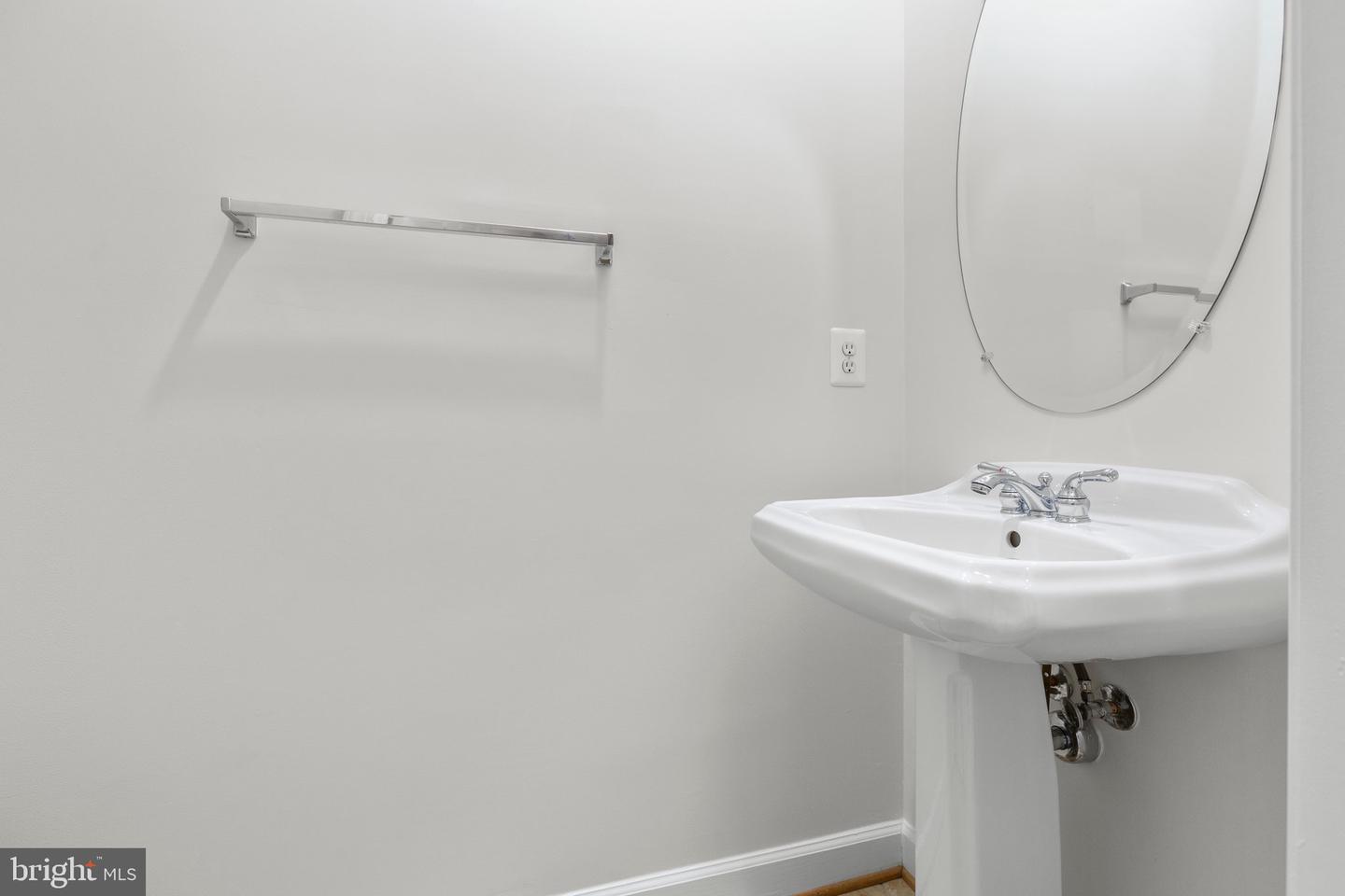 830 BELMONT BAY DR #206, WOODBRIDGE, Virginia 22191, 2 Bedrooms Bedrooms, ,2 BathroomsBathrooms,Residential,For sale,830 BELMONT BAY DR #206,VAPW2103126 MLS # VAPW2103126