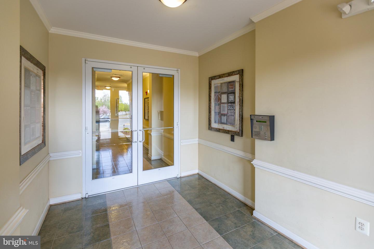 830 BELMONT BAY DR #206, WOODBRIDGE, Virginia 22191, 2 Bedrooms Bedrooms, ,2 BathroomsBathrooms,Residential,For sale,830 BELMONT BAY DR #206,VAPW2103126 MLS # VAPW2103126