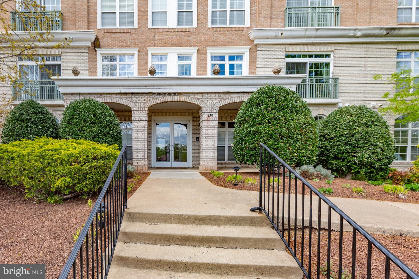 830 BELMONT BAY DR #206, WOODBRIDGE, Virginia 22191, 2 Bedrooms Bedrooms, ,2 BathroomsBathrooms,Residential,For sale,830 BELMONT BAY DR #206,VAPW2103126 MLS # VAPW2103126
