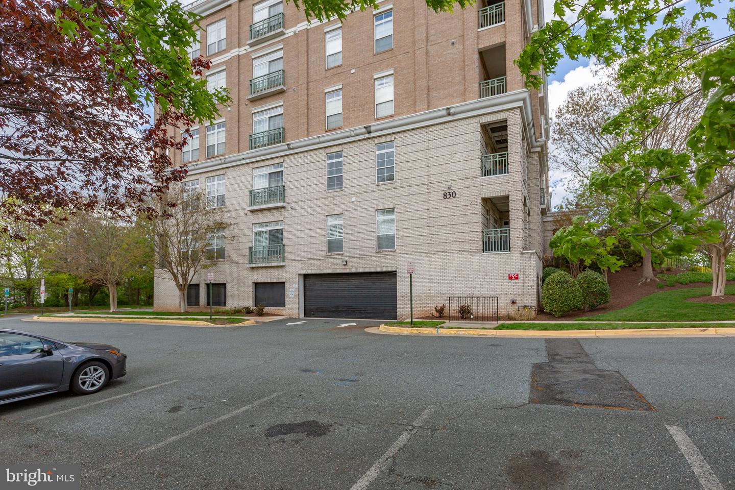 830 BELMONT BAY DR #206, WOODBRIDGE, Virginia 22191, 2 Bedrooms Bedrooms, ,2 BathroomsBathrooms,Residential,For sale,830 BELMONT BAY DR #206,VAPW2103126 MLS # VAPW2103126
