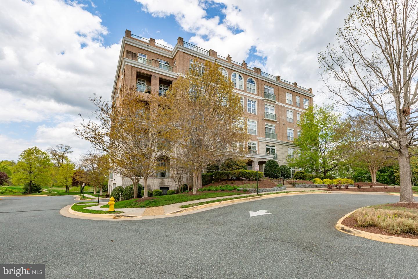 830 BELMONT BAY DR #206, WOODBRIDGE, Virginia 22191, 2 Bedrooms Bedrooms, ,2 BathroomsBathrooms,Residential,For sale,830 BELMONT BAY DR #206,VAPW2103126 MLS # VAPW2103126