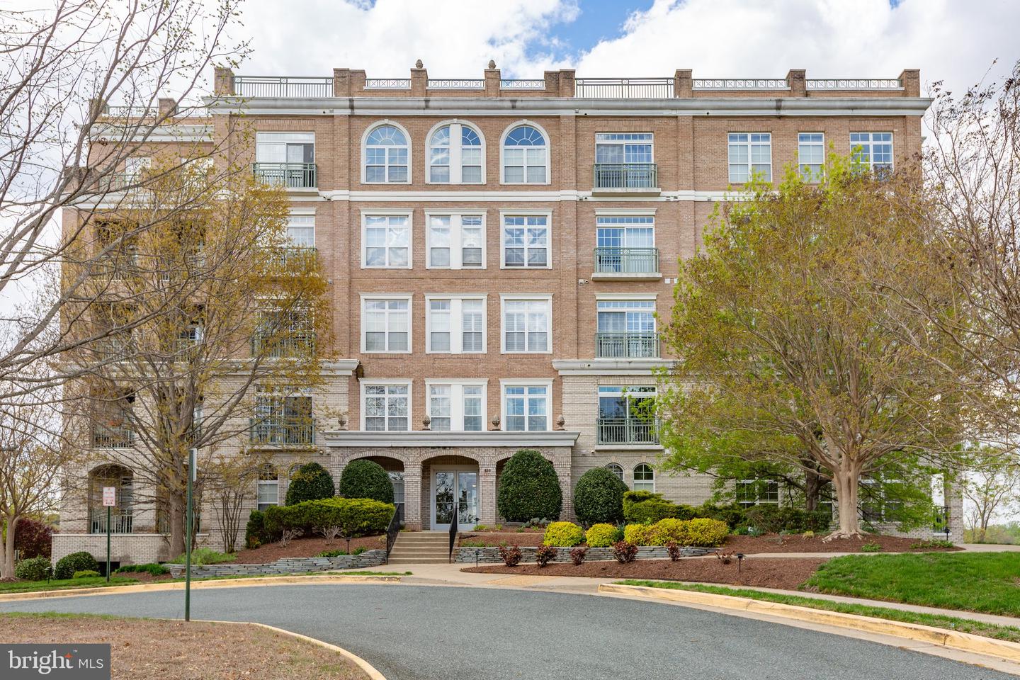 830 BELMONT BAY DR #206, WOODBRIDGE, Virginia 22191, 2 Bedrooms Bedrooms, ,2 BathroomsBathrooms,Residential,For sale,830 BELMONT BAY DR #206,VAPW2103126 MLS # VAPW2103126