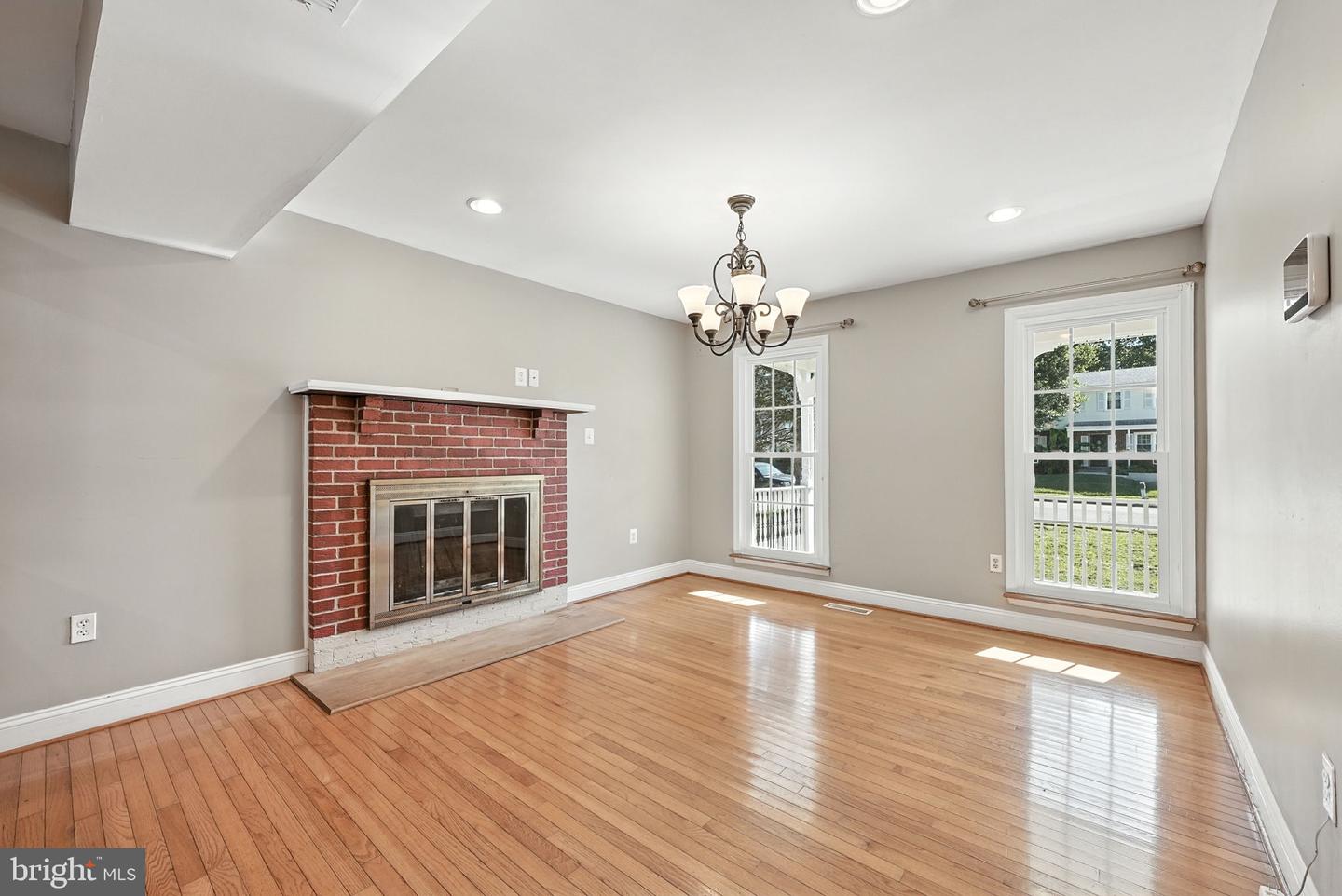 13390 NATIONVILLE LN, WOODBRIDGE, Virginia 22193, 4 Bedrooms Bedrooms, ,3 BathroomsBathrooms,Residential,For sale,13390 NATIONVILLE LN,VAPW2103162 MLS # VAPW2103162