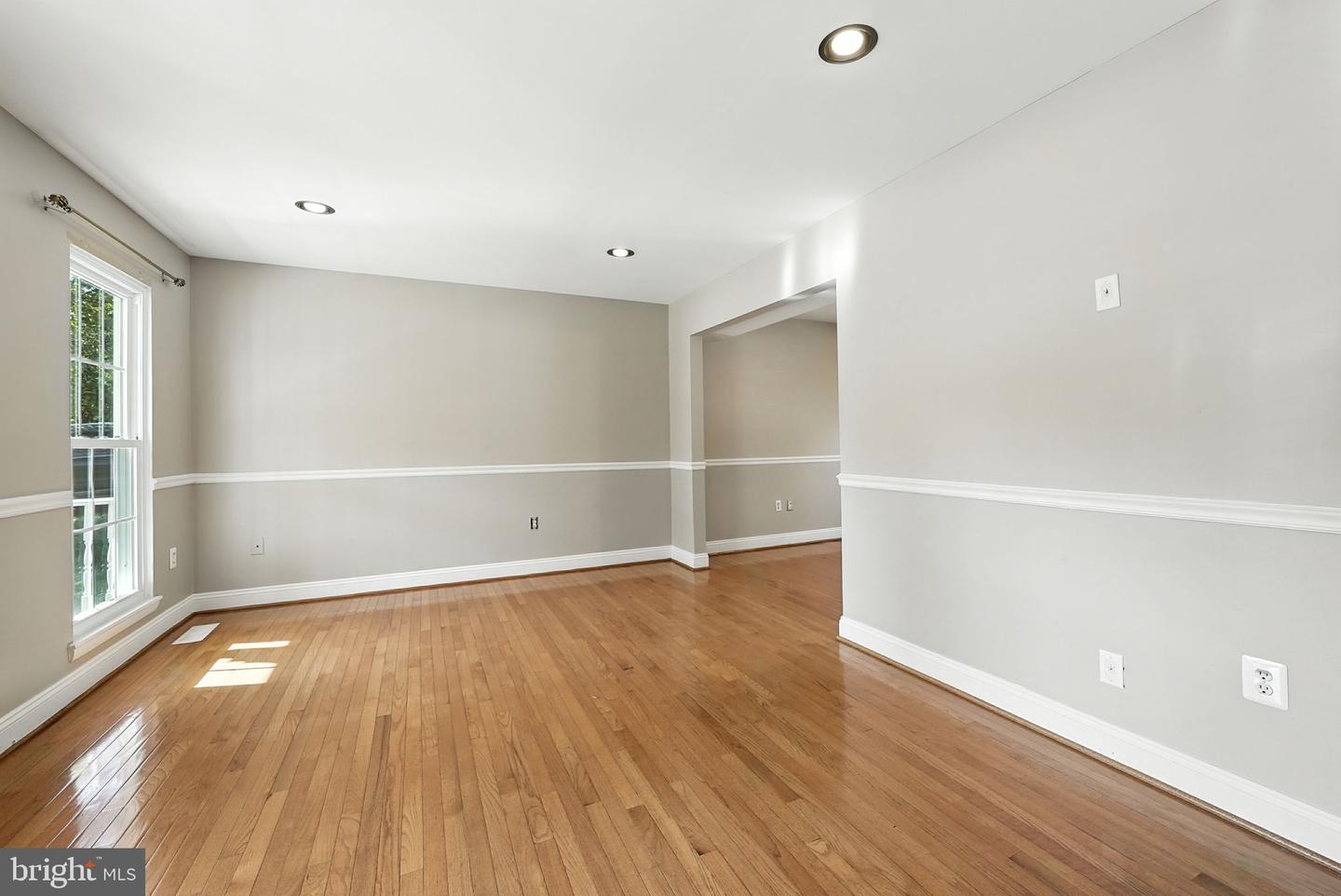 13390 NATIONVILLE LN, WOODBRIDGE, Virginia 22193, 4 Bedrooms Bedrooms, ,3 BathroomsBathrooms,Residential,For sale,13390 NATIONVILLE LN,VAPW2103162 MLS # VAPW2103162