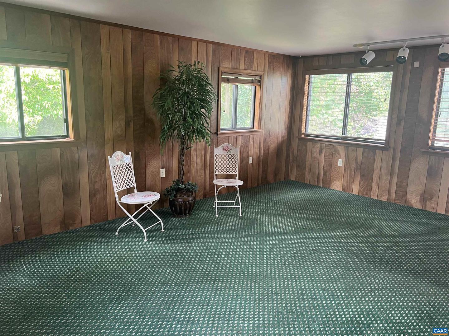 819 ELLIOTT AVE, CHARLOTTESVILLE, Virginia 22902, 3 Bedrooms Bedrooms, ,2 BathroomsBathrooms,Residential,For sale,819 ELLIOTT AVE,668539 MLS # 668539