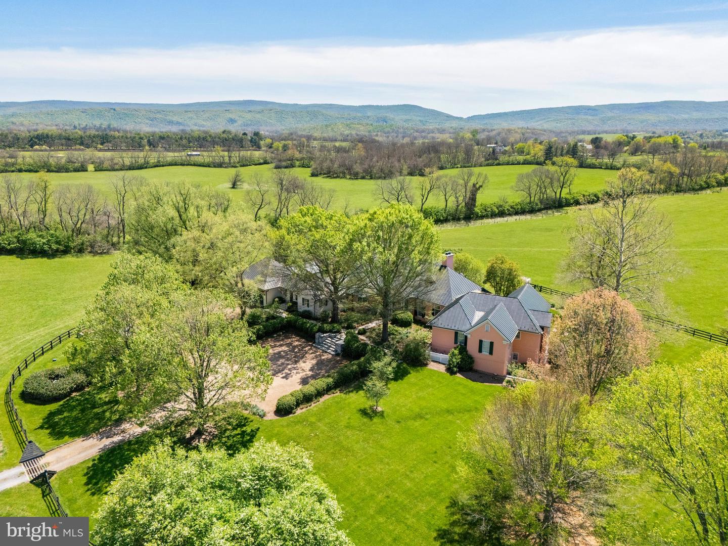 154 CLAY HILL RD, BOYCE, Virginia 22620, 6 Bedrooms Bedrooms, ,5 BathroomsBathrooms,Residential,For sale,154 CLAY HILL RD,VACL2003658 MLS # VACL2003658