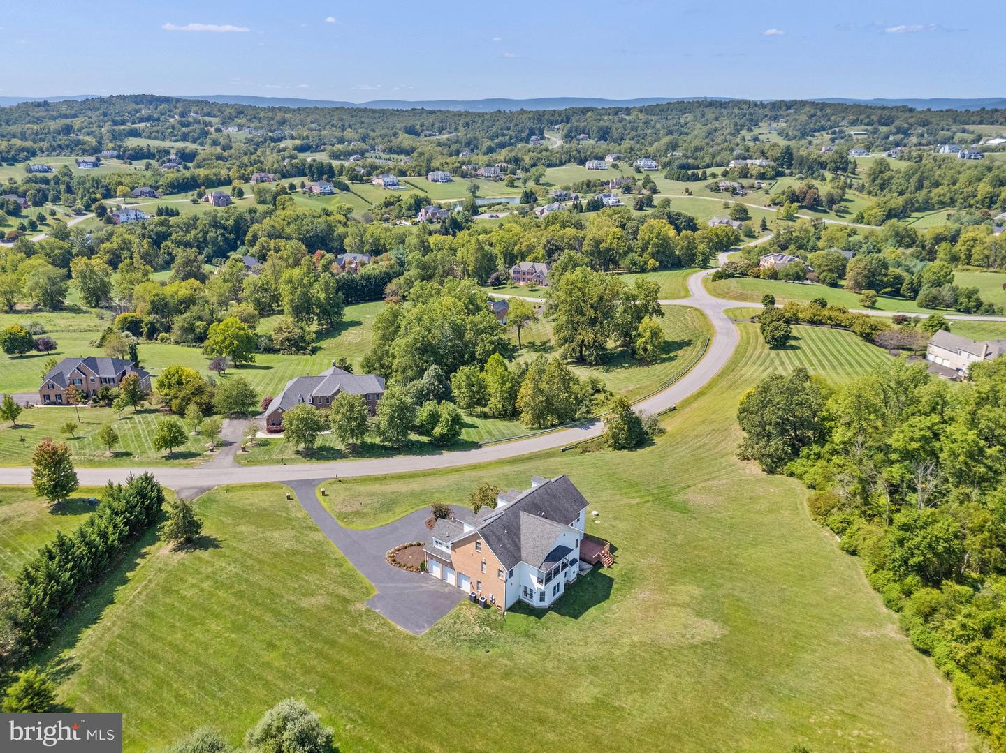 40752 CANONGATE DR, LEESBURG, Virginia 20175, 4 Bedrooms Bedrooms, ,4 BathroomsBathrooms,Residential,For sale,40752 CANONGATE DR,VALO2096384 MLS # VALO2096384