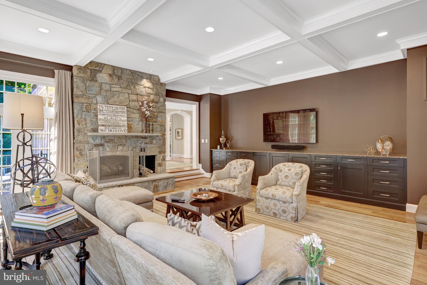 870 ALVERMAR RIDGE DR, MCLEAN, Virginia 22102, 7 Bedrooms Bedrooms, ,7 BathroomsBathrooms,Residential,For sale,870 ALVERMAR RIDGE DR,VAFX2248972 MLS # VAFX2248972