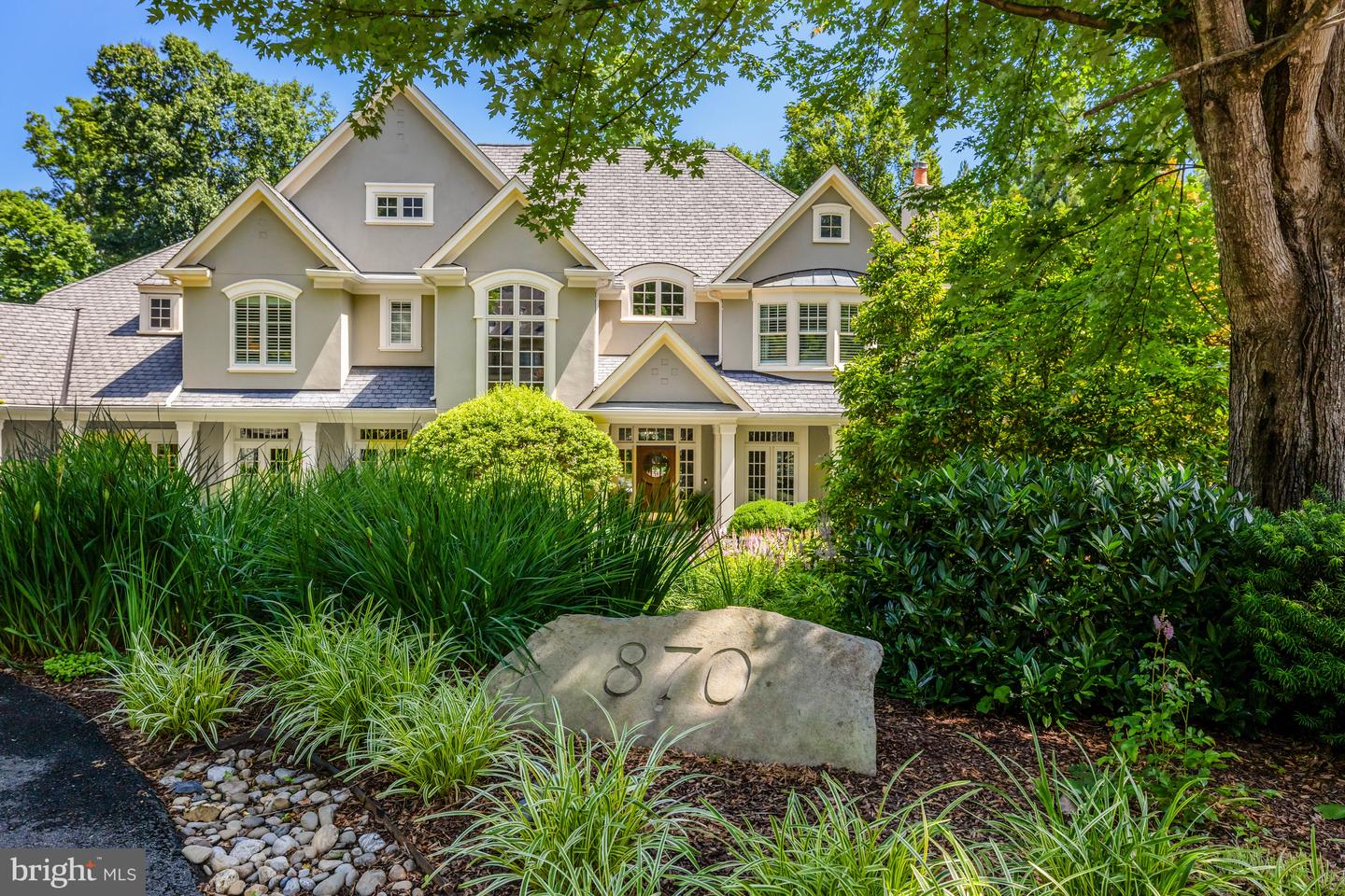 870 ALVERMAR RIDGE DR, MCLEAN, Virginia 22102, 7 Bedrooms Bedrooms, ,7 BathroomsBathrooms,Residential,For sale,870 ALVERMAR RIDGE DR,VAFX2248972 MLS # VAFX2248972